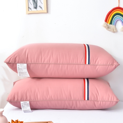 91家纺网 家纺一手货源 找家纺 兴丝露枕芯 英伦风全棉彩条羽丝枕 羽丝绒枕芯 枕头 枕芯 全棉酒店枕 单人枕 全棉枕芯