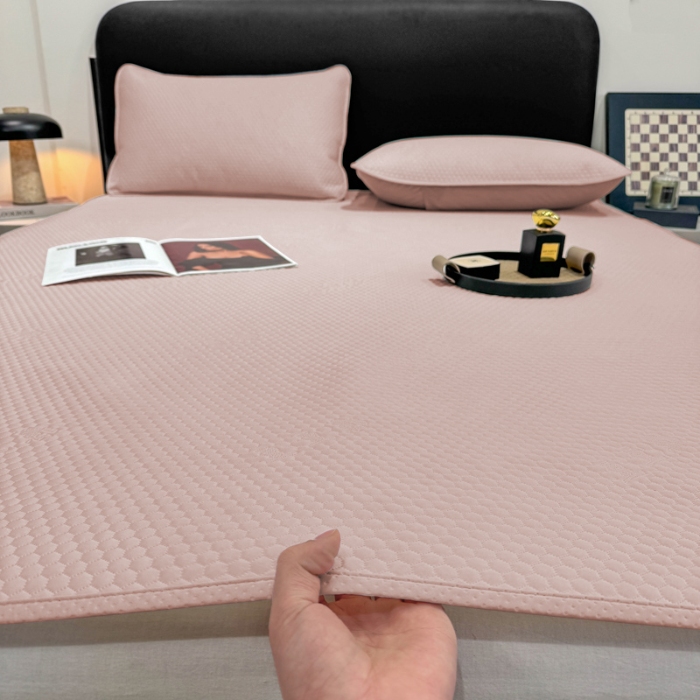 91家纺网 家纺一手货源 找家纺 春寻家纺 2025新款凉豆豆凉席冰丝席 粉玉色