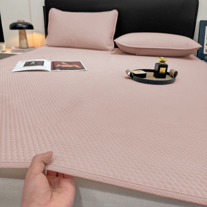 91家纺网 家纺一手货源 找家纺 春寻家纺 2025新款凉豆豆凉席冰丝席 粉玉色