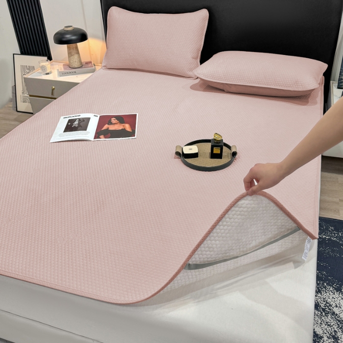 91家纺网 家纺一手货源 找家纺 春寻家纺 2025新款凉豆豆凉席冰丝席 粉玉色