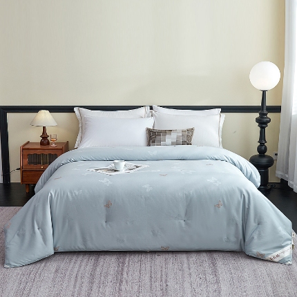 91家纺网 家纺一手货源 找家纺 蝴桐家纺 全棉剪花蚕丝被 保真桑蚕丝被 夏凉被 空调被 春秋被 冬被 婚庆被子