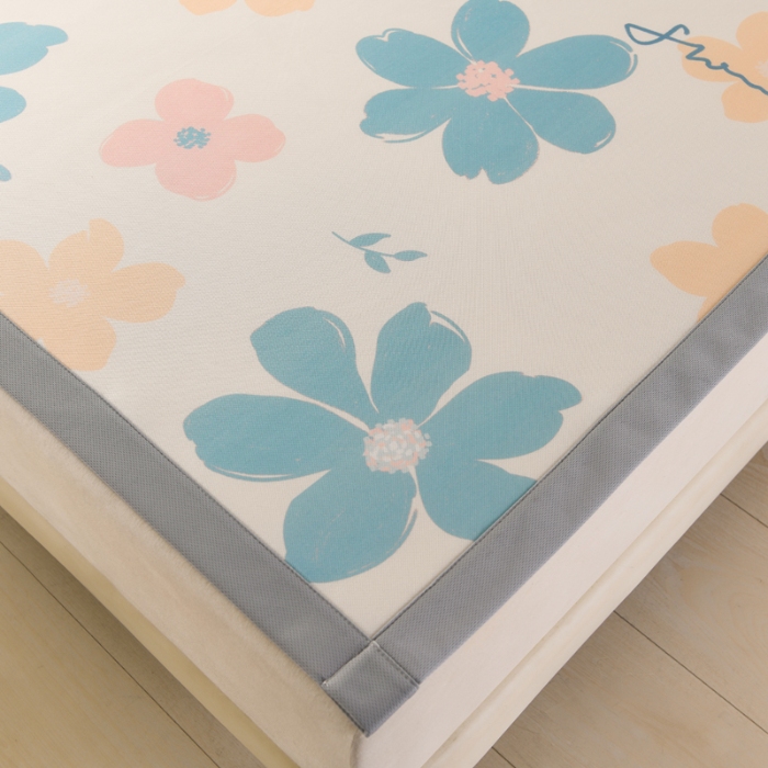 91家纺网 家纺一手货源 找家纺 （总）牵依 2025春夏新款A类碳光冰丝席凉感印花三明治凉席