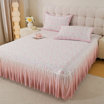 91家纺网 家纺一手货源 找家纺 （总）心梦泽家纺 2025新款绮梦繁花冰丝软凉席床裙款