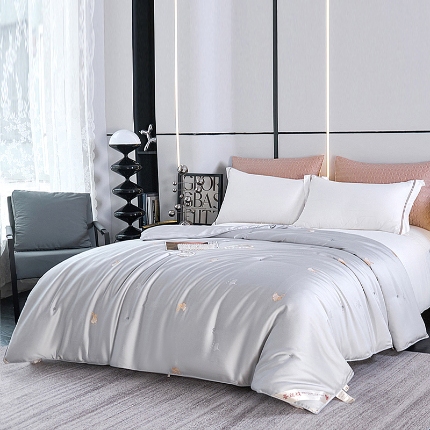 91家纺网 家纺一手货源 找家纺 热销桑蚕丝被 蝴桐家纺 全棉剪花桑蚕丝被 保真桑蚕丝被 夏凉被 空调被 春秋被 冬被 婚庆被子