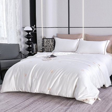 91家纺网 家纺一手货源 找家纺 热销桑蚕丝被 蝴桐家纺 全棉剪花桑蚕丝被 保真桑蚕丝被 夏凉被 空调被 春秋被 冬被 婚庆被子