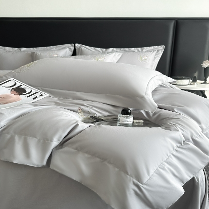 91家纺网 家纺一手货源 找家纺 （总）（控价）2025新款 专版花型 高克重A类 全棉长绒棉满屏重工刺绣四件套-铃兰物语