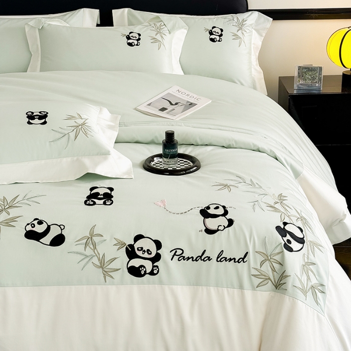 91家纺网 家纺一手货源 找家纺 春夏新品50*50S贡缎长绒棉刺绣四件套纯棉床单床笠高档礼盒装 清新绿-熊猫乐园-贡缎长绒棉