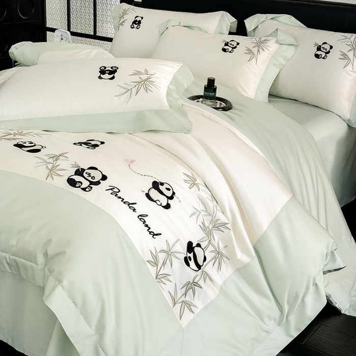 91家纺网 家纺一手货源 找家纺 春夏新品50*50S贡缎长绒棉刺绣四件套纯棉床单床笠高档礼盒装 白拼绿-熊猫乐园-贡缎长绒棉