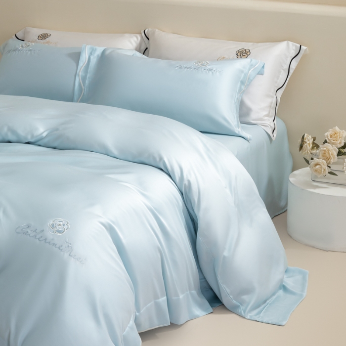 91家纺网 家纺一手货源 找家纺 春夏新品超细旦冷凝刺绣四件套100%莱赛尔高档礼盒装 冰川蓝-赫本-超细旦