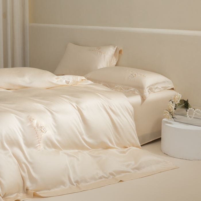 91家纺网 家纺一手货源 找家纺 春夏新品超细旦冷凝刺绣四件套100%莱赛尔高档礼盒装 鎏金--赫本-超细旦