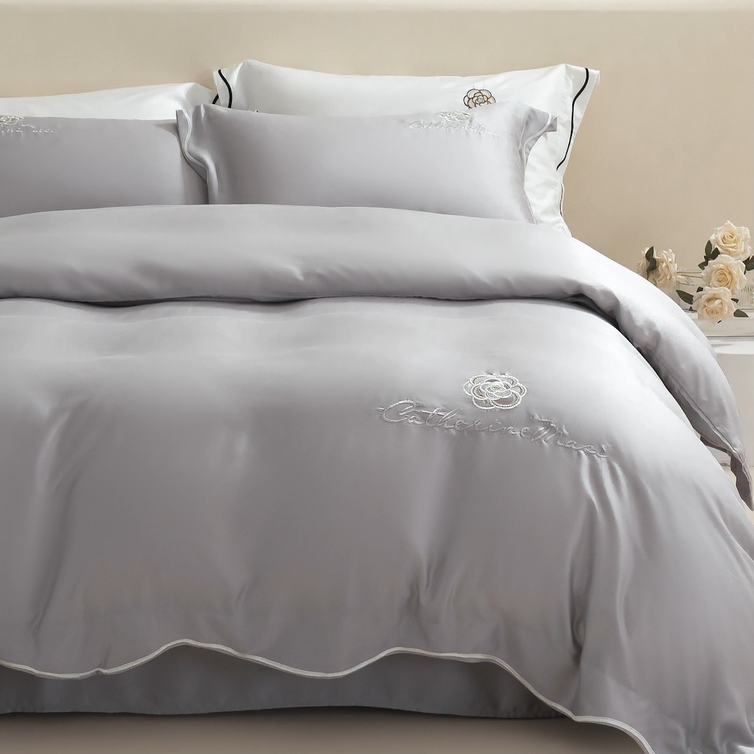 91家纺网 家纺一手货源 找家纺 春夏新品超细旦冷凝刺绣四件套100%莱赛尔高档礼盒装 烟灰-赫本-超细旦