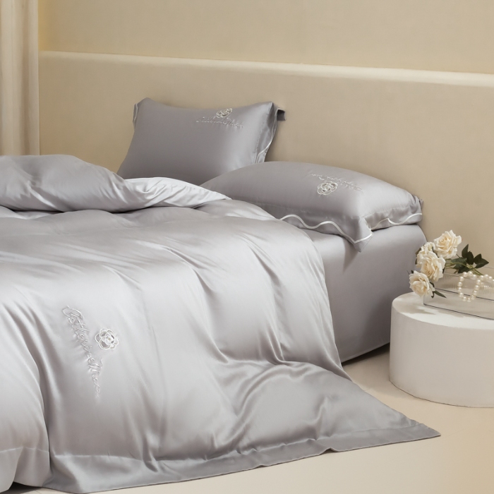 91家纺网 家纺一手货源 找家纺 春夏新品超细旦冷凝刺绣四件套100%莱赛尔高档礼盒装 烟灰-赫本-超细旦