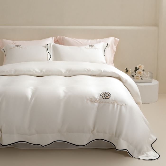 91家纺网 家纺一手货源 找家纺 春夏新品超细旦冷凝刺绣四件套100%莱赛尔高档礼盒装 奶油白-赫本-超细旦