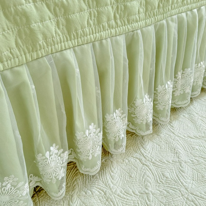 91家纺网 家纺一手货源 找家纺 漫布云家纺2025春夏新品韩版甜美公主风超柔水洗棉床盖四件套刺绣针织棉双层纱纯棉棉麻全棉少女心夹棉床裙款夏被款床盖四件套  幻蝶-嫩芽绿 