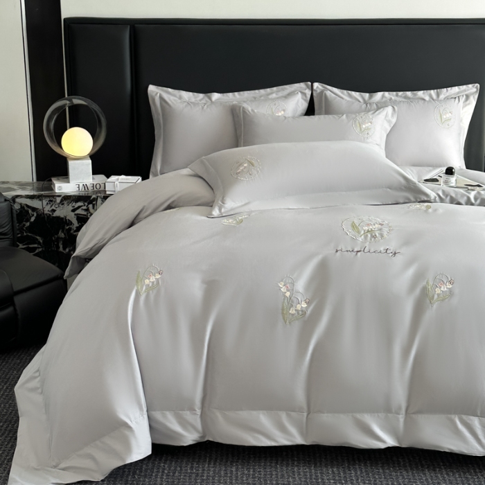 91家纺网 家纺一手货源 找家纺 （总）（控价）2025新款 专版花型 高克重A类 全棉长绒棉满屏重工刺绣四件套-铃兰物语