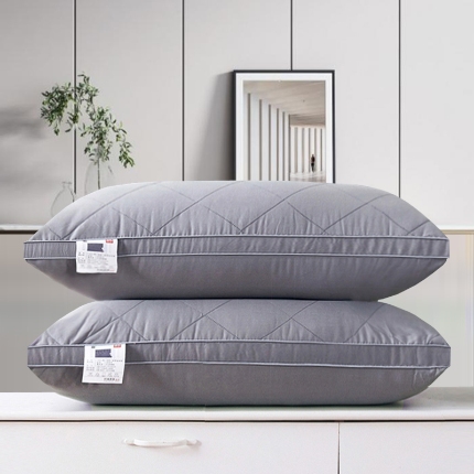 91家纺网 家纺一手货源 找家纺 蝴桐家纺 全棉羽丝绒枕 全棉绗绣羽丝枕 全棉枕芯 双边立体枕 中高枕头 成人枕芯