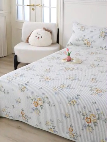 91家纺网 家纺一手货源 找家纺 床笠人家 2025新款亲肤双面磨毛夹棉床盖 夏菲花语