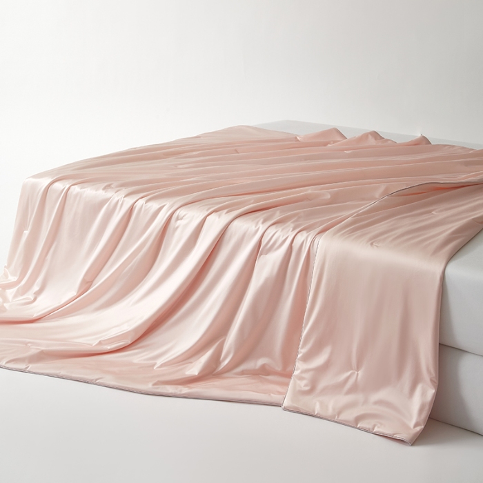 91家纺网 家纺一手货源 找家纺 【2025】锦氨蚕丝夏凉被可水洗可烘干 严格控价请参照执行否则不予供货 粉色