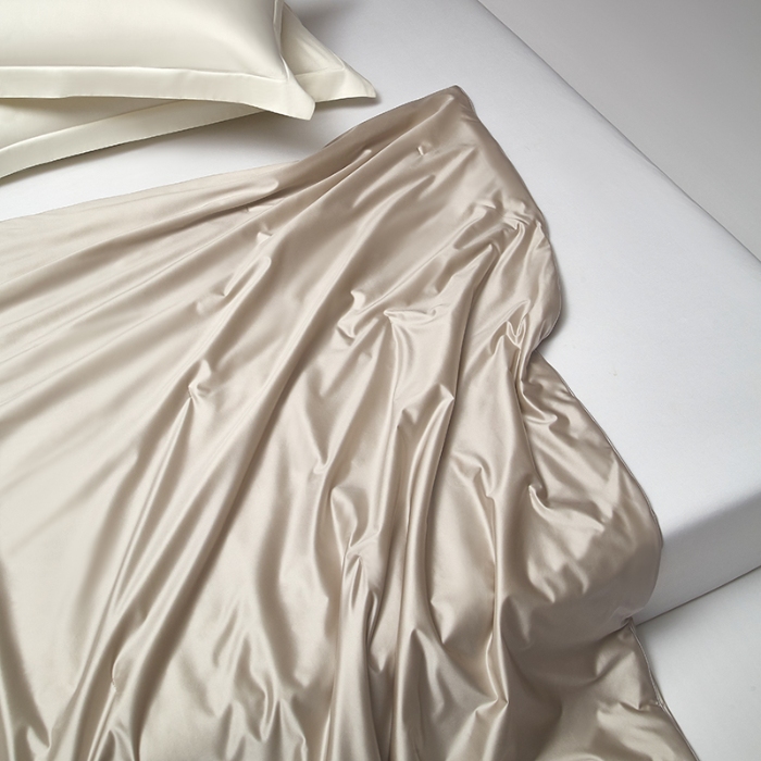 91家纺网 家纺一手货源 找家纺 【2025】锦氨蚕丝夏凉被可水洗可烘干 严格控价请参照执行否则不予供货 灰色