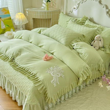 91家纺网 家纺一手货源 找家纺 （总）漫布云家纺2025春夏新品韩版甜美公主风超柔水洗棉床盖四件套刺绣针织棉双层纱纯棉棉麻全棉少女心夹棉床裙款夏被款床盖