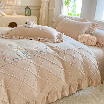 （总）惯盈家纺 2024新款230g全消光刺绣牛奶绒四件套-花田班（含买家秀）