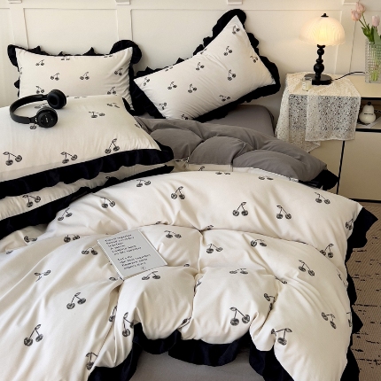 鑫利来家纺 2025新款法式花边赫本风水洗棉四件套韩版小清新四件套四件套 赫本风-樱桃