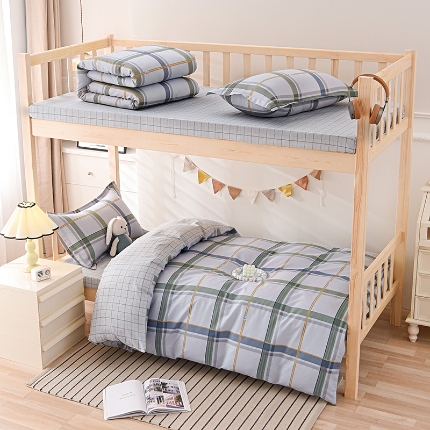 91家纺网 家纺一手货源 找家纺 （总）鑫宇 2025新款全棉13372学生宿舍印花三件套上下铺六件套