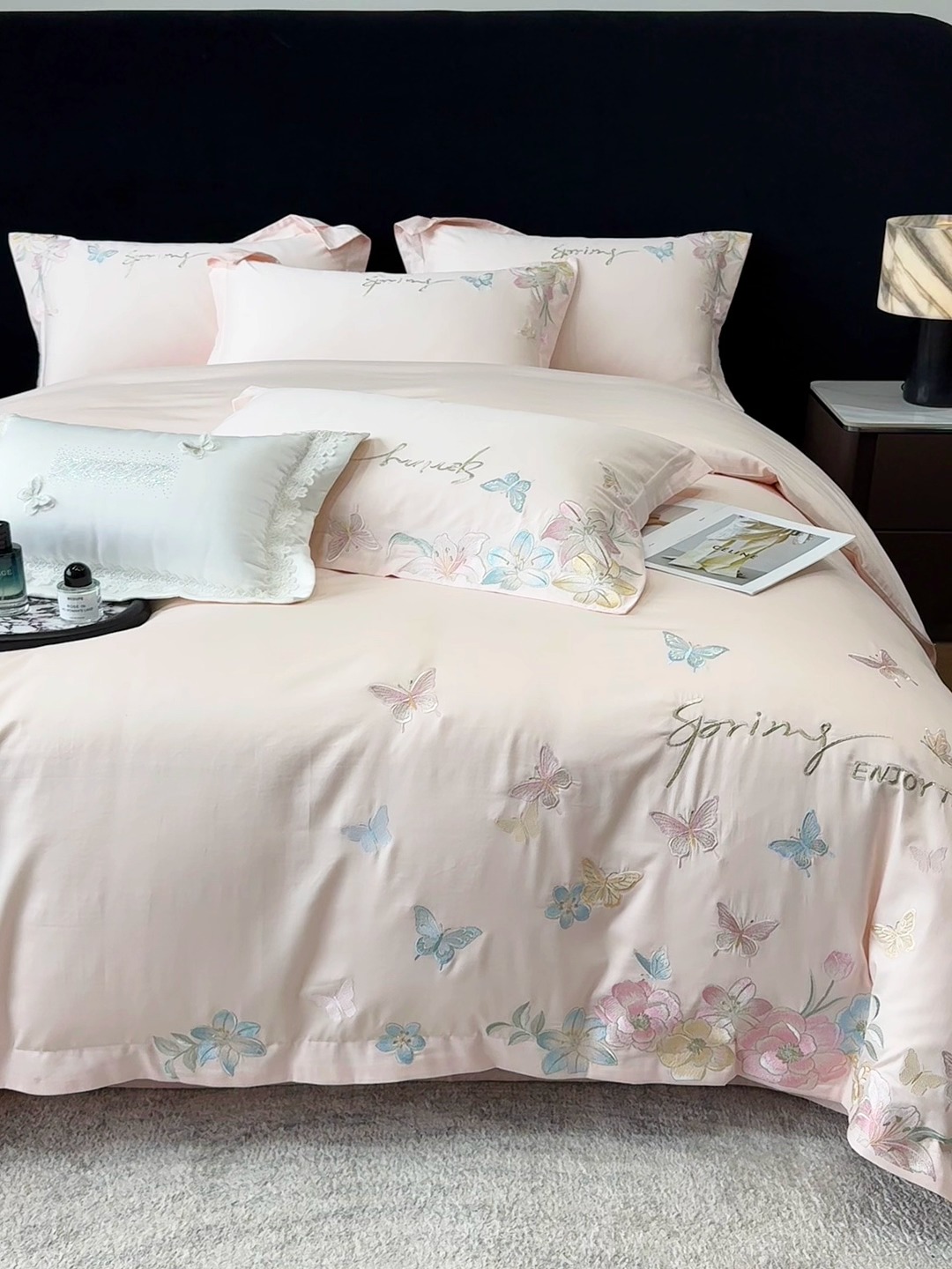 91家纺网 家纺一手货源 找家纺 （总）春夏新品50*50S贡缎长绒棉刺绣四件套纯棉床单床笠高档礼盒装