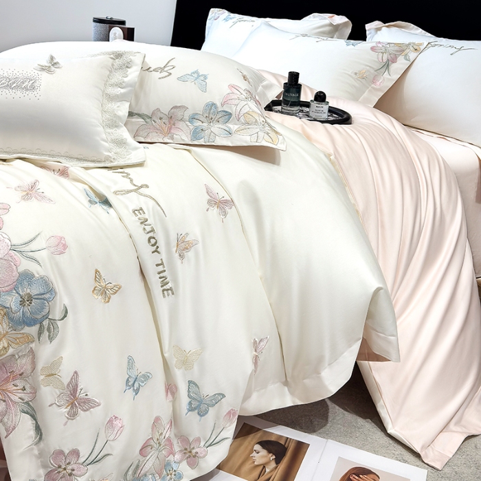 91家纺网 家纺一手货源 找家纺 春夏新品50*50S贡缎长绒棉刺绣四件套纯棉床单床笠高档礼盒装 白拼粉-蝶屿梦境-贡缎长绒棉