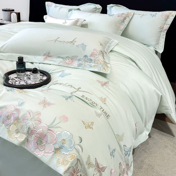 91家纺网 家纺一手货源 找家纺 春夏新品50*50S贡缎长绒棉刺绣四件套纯棉床单床笠高档礼盒装 清新绿-蝶屿梦境-贡缎长绒棉