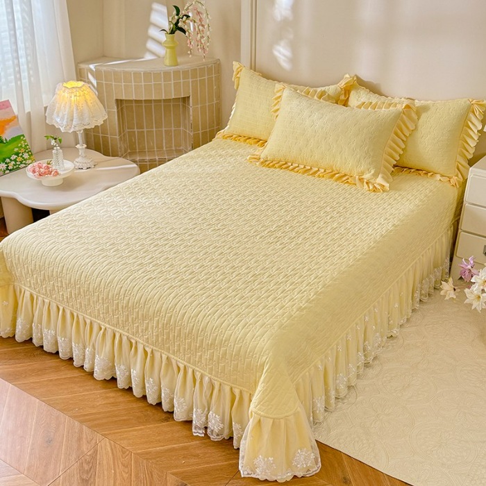 91家纺网 家纺一手货源 找家纺 苏米娜家纺2025春夏新品韩版甜美公主风超柔水洗棉床盖四件套刺绣针织棉双层纱纯棉棉麻全棉少女心夹棉床裙款夏被款床盖  花夕-柠檬黄 