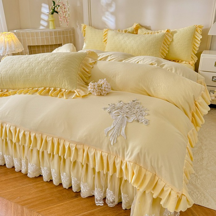 91家纺网 家纺一手货源 找家纺 苏米娜家纺2025春夏新品韩版甜美公主风超柔水洗棉床盖四件套刺绣针织棉双层纱纯棉棉麻全棉少女心夹棉床裙款夏被款床盖  花夕-柠檬黄 