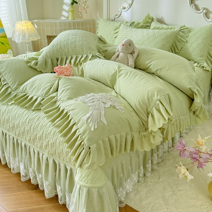 91家纺网 家纺一手货源 找家纺 苏米娜家纺2025春夏新品韩版甜美公主风超柔水洗棉床盖四件套刺绣针织棉双层纱纯棉棉麻全棉少女心夹棉床裙款夏被款床盖 花夕-嫩芽绿 