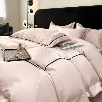 91家纺网 家纺一手货源 找家纺 （总）狂想家 2025春夏新款亮丝提花系列四件套