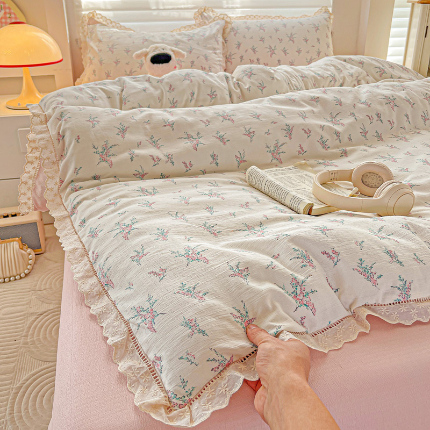 91家纺网 家纺一手货源 找家纺 （总）金梦拉家纺 2025新款提花纱布皱皱纱四件套（全棉镂空花边款）