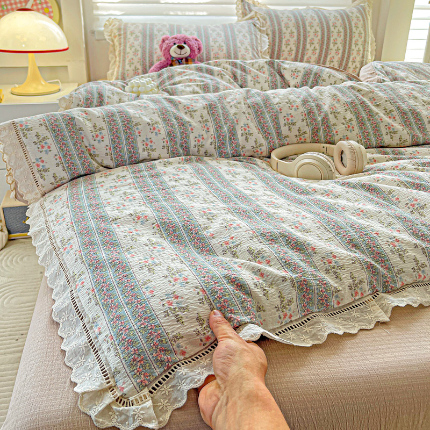 91家纺网 家纺一手货源 找家纺 （总）金梦拉家纺 2025新款提花纱布皱皱纱四件套（全棉镂空花边款）