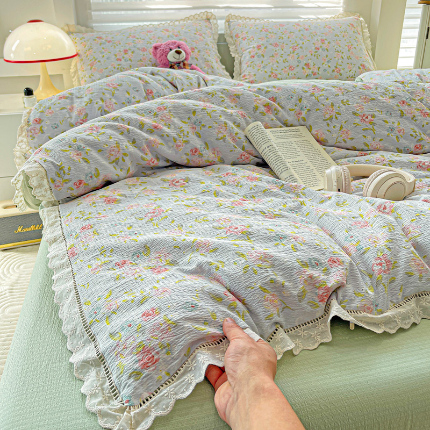 91家纺网 家纺一手货源 找家纺 （总）金梦拉家纺 2025新款提花纱布皱皱纱四件套（全棉镂空花边款）