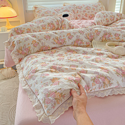 91家纺网 家纺一手货源 找家纺 （总）金梦拉家纺 2025新款提花纱布皱皱纱四件套（全棉镂空花边款）