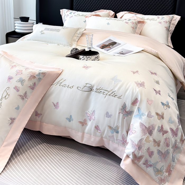 91家纺网 家纺一手货源 找家纺 春夏新品50*50S贡缎长绒棉刺绣四件套纯棉床单床笠高档礼盒装 白拼粉-蝶影纷飞-贡缎长绒棉