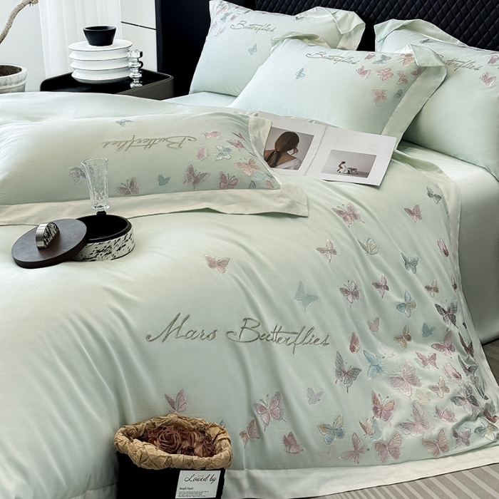 91家纺网 家纺一手货源 找家纺 春夏新品50*50S贡缎长绒棉刺绣四件套纯棉床单床笠高档礼盒装 清新绿-蝶影纷飞-贡缎长绒棉