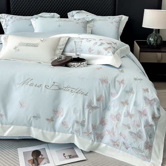 91家纺网 家纺一手货源 找家纺 春夏新品50*50S贡缎长绒棉刺绣四件套纯棉床单床笠高档礼盒装 蒂芙尼蓝-蝶影纷飞-贡缎长绒棉