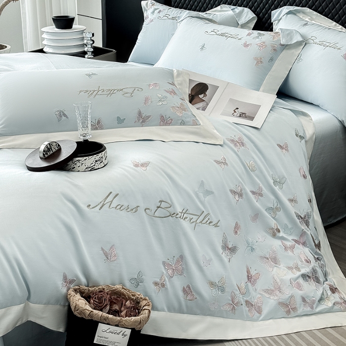 91家纺网 家纺一手货源 找家纺 春夏新品50*50S贡缎长绒棉刺绣四件套纯棉床单床笠高档礼盒装 蒂芙尼蓝-蝶影纷飞-贡缎长绒棉