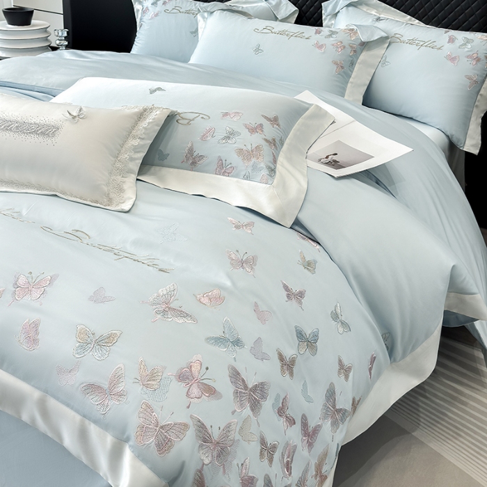 91家纺网 家纺一手货源 找家纺 春夏新品50*50S贡缎长绒棉刺绣四件套纯棉床单床笠高档礼盒装 蒂芙尼蓝-蝶影纷飞-贡缎长绒棉