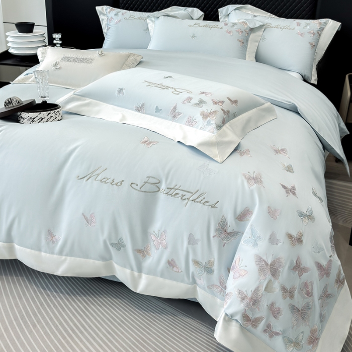 91家纺网 家纺一手货源 找家纺 春夏新品50*50S贡缎长绒棉刺绣四件套纯棉床单床笠高档礼盒装 蒂芙尼蓝-蝶影纷飞-贡缎长绒棉