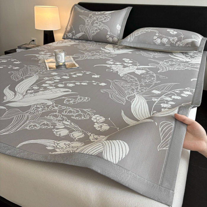 91家纺网 家纺一手货源 找家纺 （总）新方向 2025新款 专版花型 A类PE提花凉席-蕙质兰心