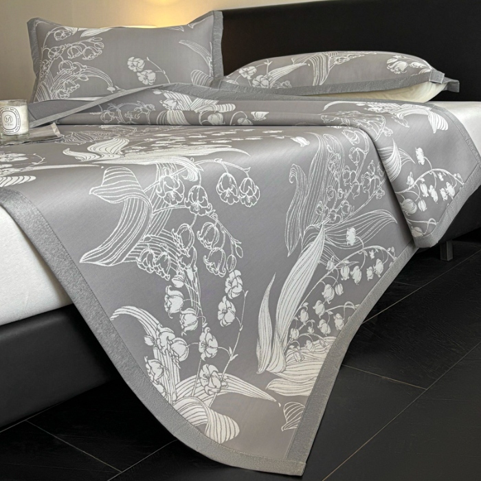 91家纺网 家纺一手货源 找家纺 （总）新方向 2025新款 专版花型 A类PE提花凉席-蕙质兰心