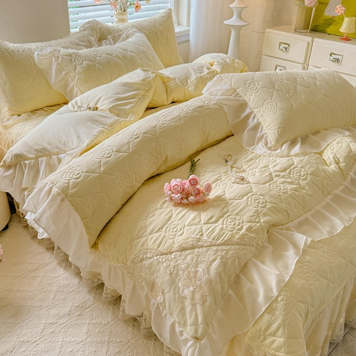 91家纺网 家纺一手货源 找家纺 漫布云家纺2026春夏韩版法式公主风水洗棉床盖款多功能被套 夏被床盖四件套多功能二合一水洗棉夹泡泡棉小竺棉棉床裙款  香榭丽-嫩黄