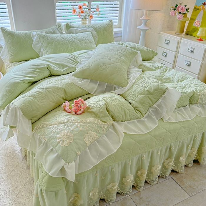91家纺网 家纺一手货源 找家纺 漫布云家纺2026春夏韩版法式公主风水洗棉床盖款多功能被套 夏被床盖四件套多功能二合一水洗棉夹泡泡棉小竺棉棉床裙款  香榭丽-新芽绿 