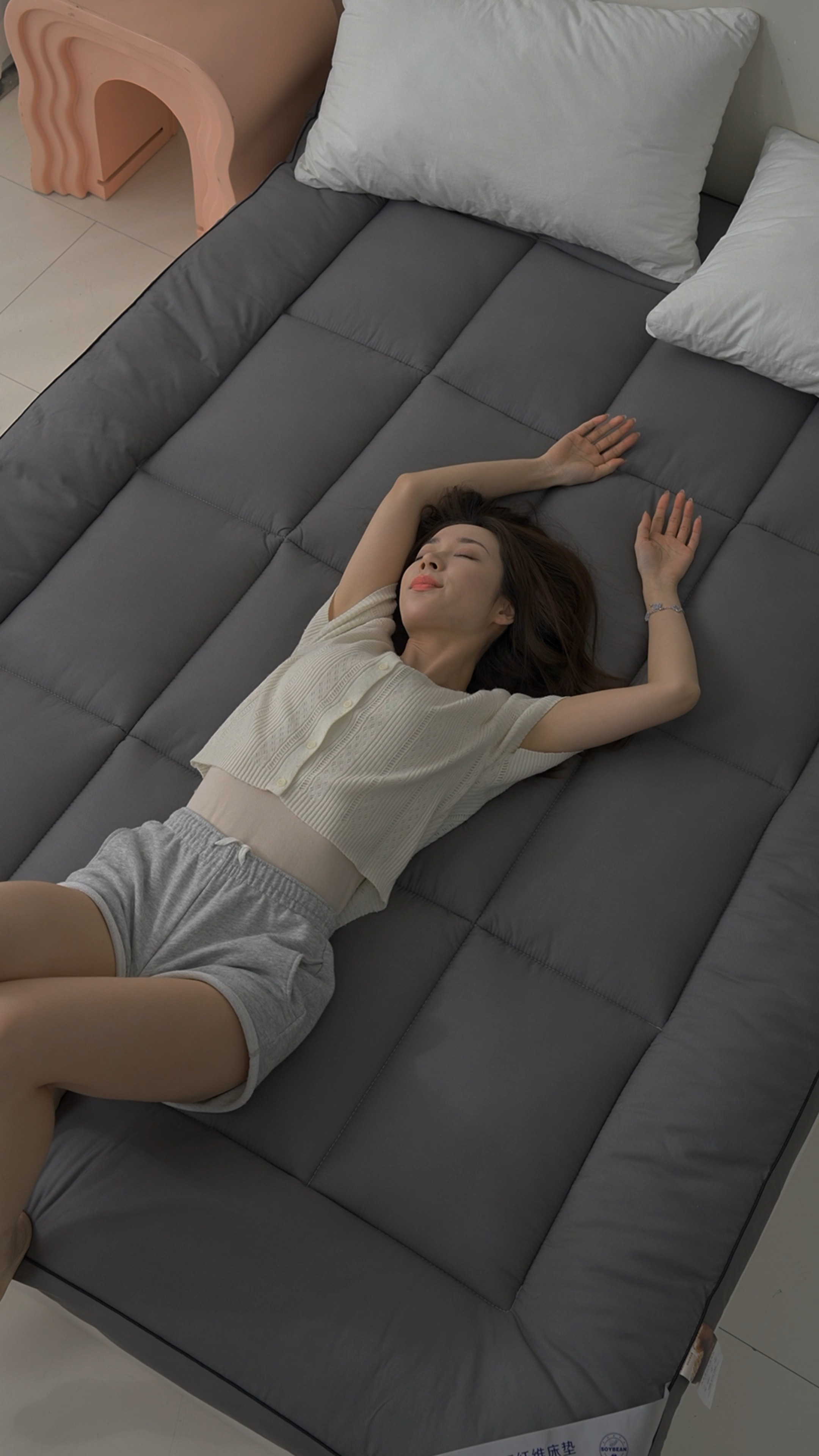 91家纺网 家纺一手货源 找家纺 丽诺床垫 2025新款抗菌大豆床垫 灰色5cm