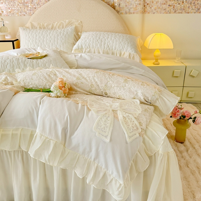 91家纺网 家纺一手货源 找家纺 苏米娜2025韩版法式公主风水洗棉立体花绣花床盖款四件套蕾丝床盖款夏被四件套  法派甜心-奶昔白  